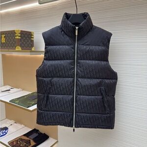 Men's Black Puffer Vest